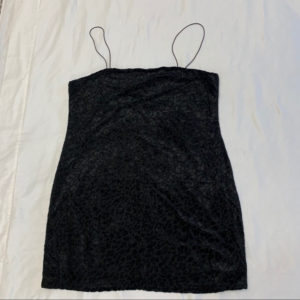 Form fitting cheetah print velvety dress